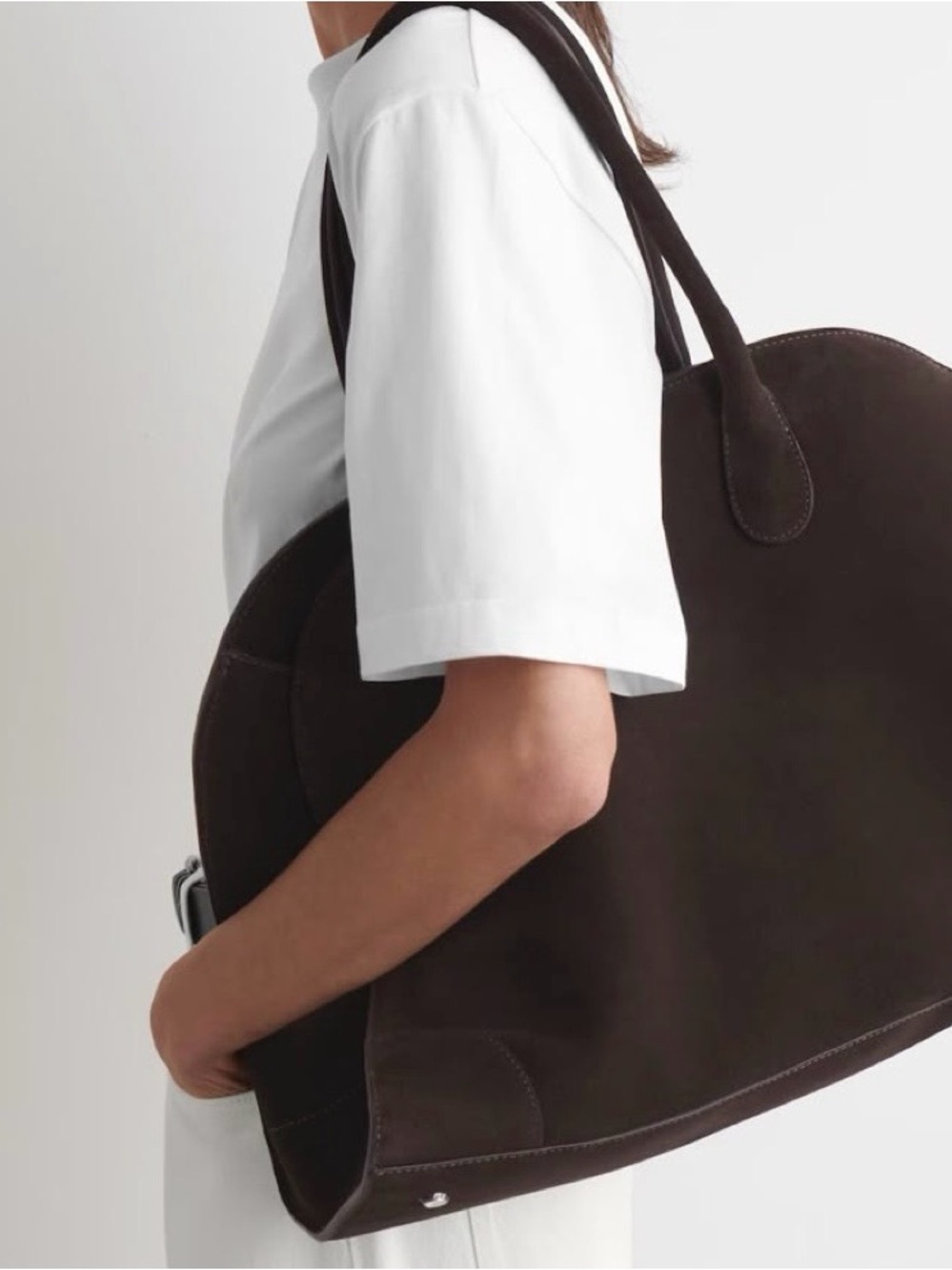 REFORMATION
Seraphina Suede Tote - Espresso Suede - Picture 8 of 10